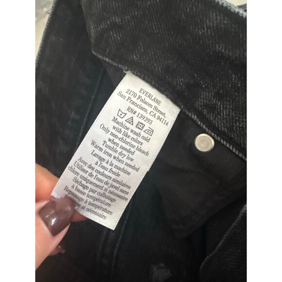 EVERLANE A-Line Raw Hem Denim Short in Black - Size 28 - Picture 5 of 7
